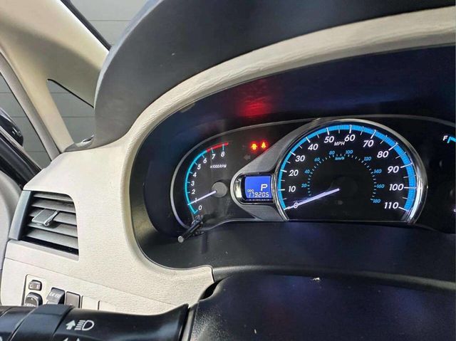 2012 Toyota Sienna Limited 7 Passenger 4dr Mini Van - 22937885 - 24