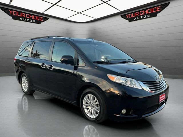 2012 Toyota Sienna Limited 7 Passenger 4dr Mini Van - 22937885 - 6