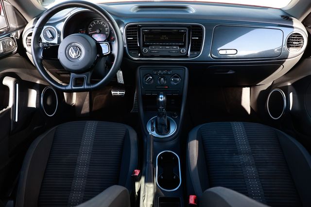 2012 Volkswagen Beetle 2dr Coupe 2.0T TSi - 22932296 - 21