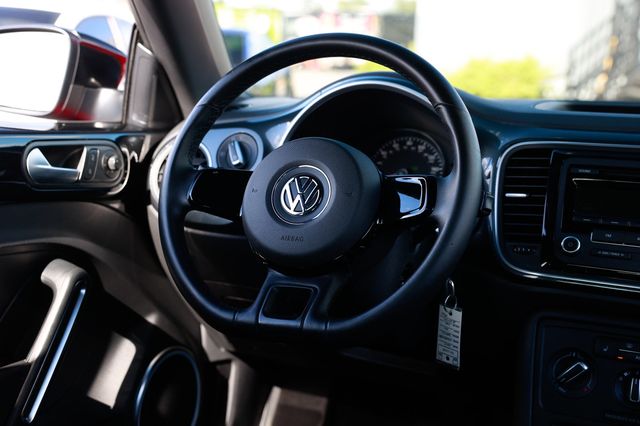 2012 Volkswagen Beetle 2dr Coupe 2.0T TSi - 22932296 - 24