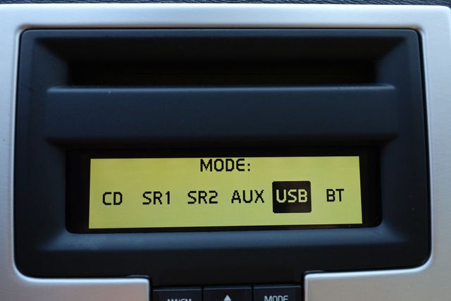 2012 Volvo C70 2dr Convertible T5 Platinum - 22939628 - 37