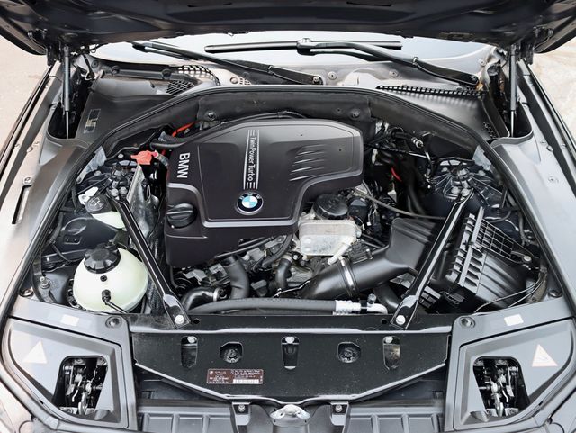 2013 BMW 5 Series 528i xDrive - 22861511 - 34