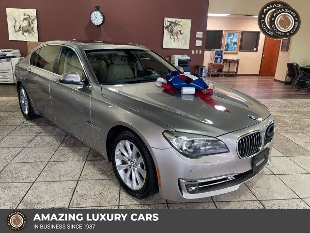 2013 BMW 7 Series 740Li - 21641592 - 0