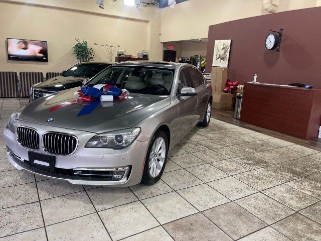 2013 BMW 7 Series 740Li - 21641592 - 2