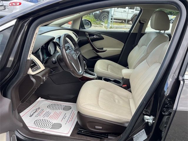 2013 Buick Verano 4dr Sedan Leather Group - 22937413 - 12