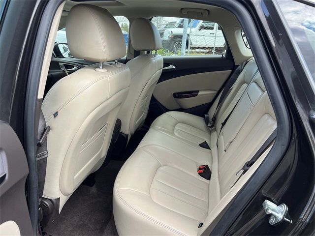 2013 Buick Verano 4dr Sedan Leather Group - 22937413 - 13