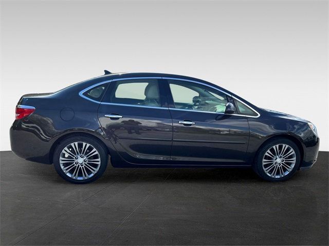 2013 Buick Verano 4dr Sedan Leather Group - 22937413 - 5