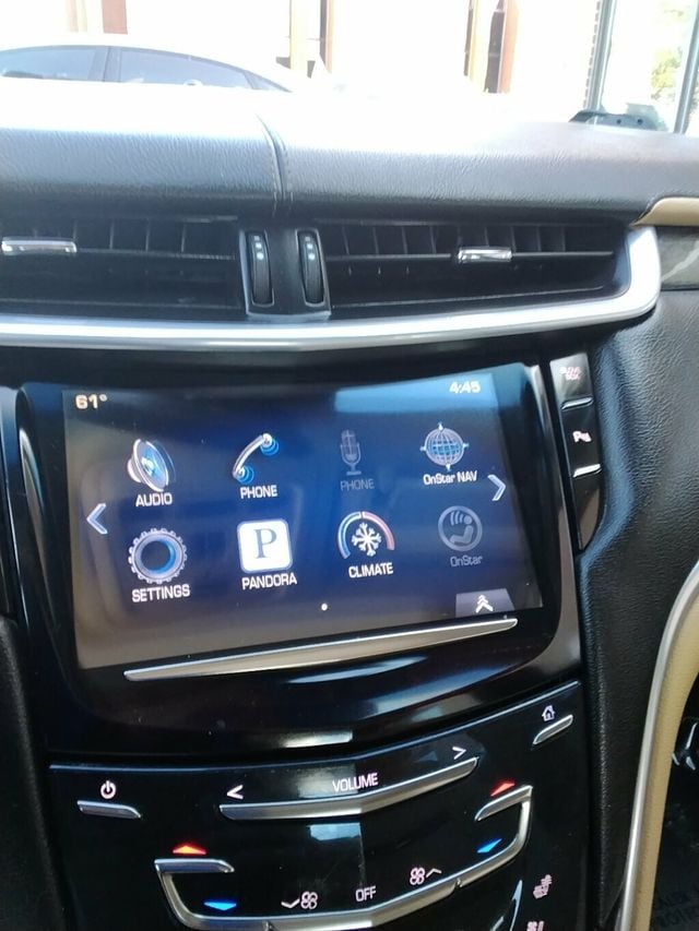 2013 Cadillac XTS 4dr Sedan Luxury FWD - 22937091 - 16