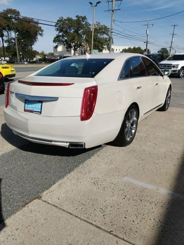 2013 Cadillac XTS 4dr Sedan Luxury FWD - 22937091 - 3