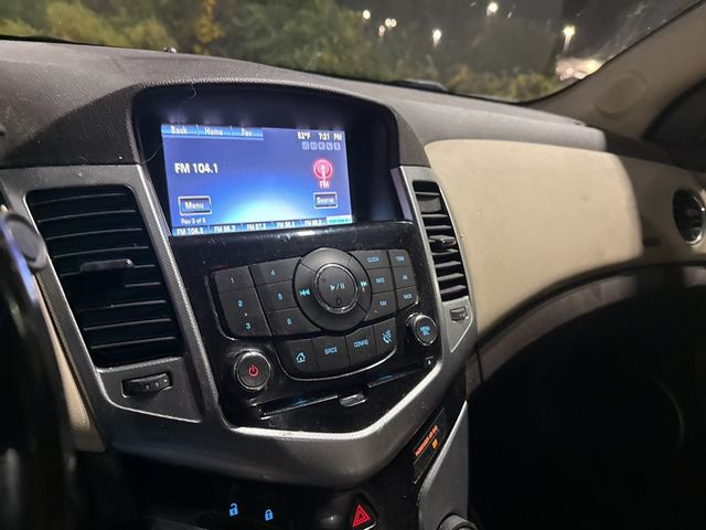 2013 Chevrolet CRUZE 4dr Sedan LTZ - 22939137 - 13