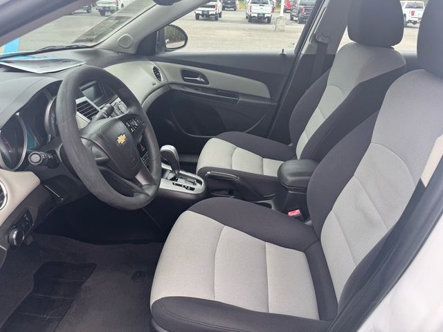 2013 Chevrolet Cruze LS - 22921783 - 9