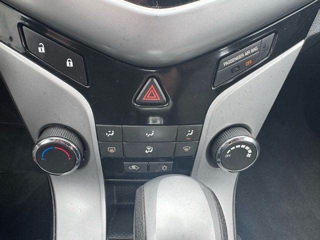 2013 Chevrolet Cruze LS - 22921783 - 18