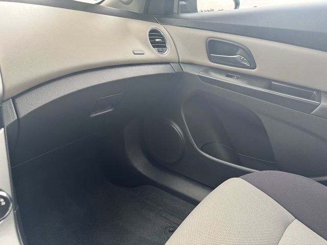 2013 Chevrolet Cruze LS - 22921783 - 20