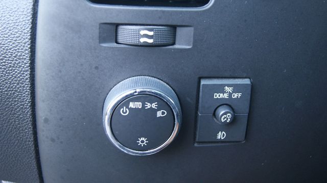 2013 Chevrolet Silverado 1500 JUST SERVICED, VERY CLEAN INSIDE AND OUT  - 22930629 - 18