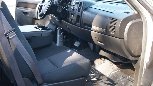 2013 Chevrolet Silverado 1500 JUST SERVICED, VERY CLEAN INSIDE AND OUT  - 22930629 - 33