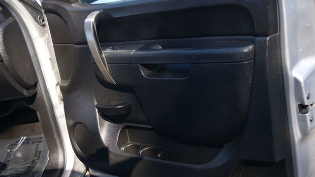 2013 Chevrolet Silverado 1500 JUST SERVICED, VERY CLEAN INSIDE AND OUT  - 22930629 - 38