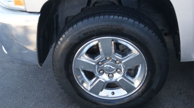 2013 Chevrolet Silverado 1500 JUST SERVICED, VERY CLEAN INSIDE AND OUT  - 22930629 - 50