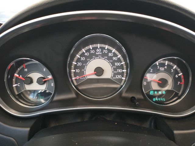 2013 Chrysler 200 4dr Sedan Touring - 22381922 - 11