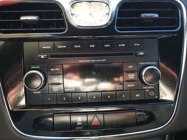 2013 Chrysler 200 4dr Sedan Touring - 22381922 - 15