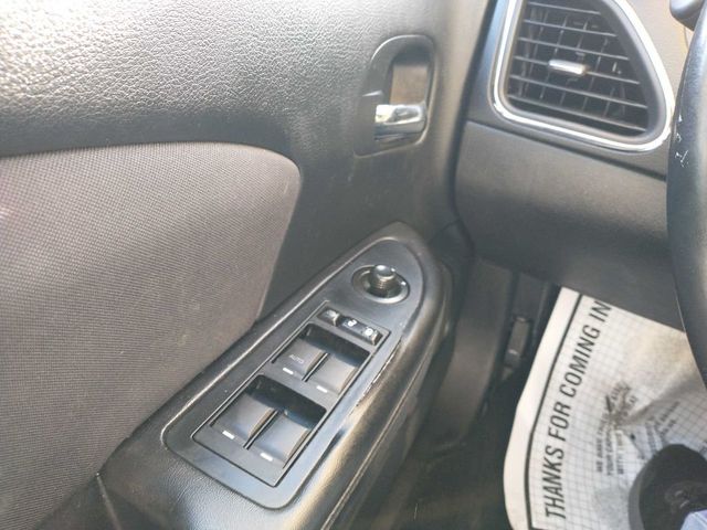 2013 Chrysler 200 4dr Sedan Touring - 22381922 - 16
