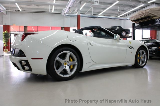 2013 Ferrari California 2dr Convertible - 22329967 - 13