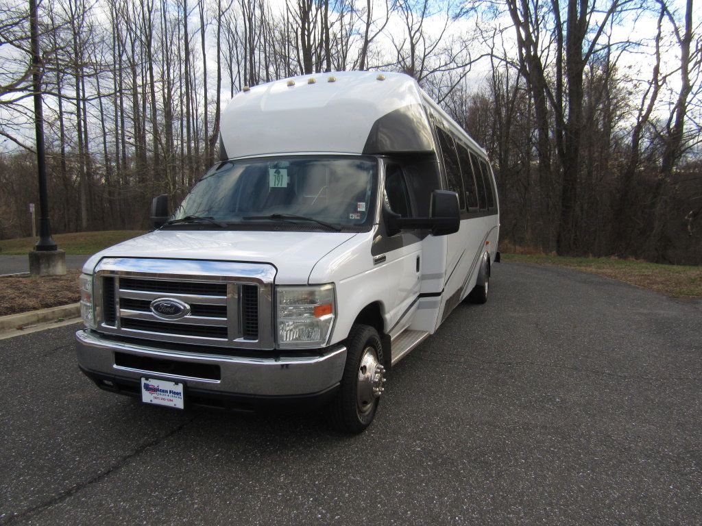 2013 Ford E-450 Ameritrans 285 Rooftop Touring Windows - 22894201 | Video 1