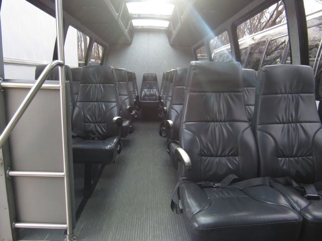 2013 Ford E-450 Ameritrans 285 Rooftop Touring Windows - 22894201 - 17