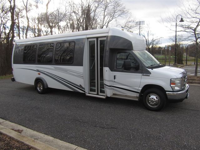 2013 Ford E-450 Ameritrans 285 Rooftop Touring Windows - 22894201 - 1
