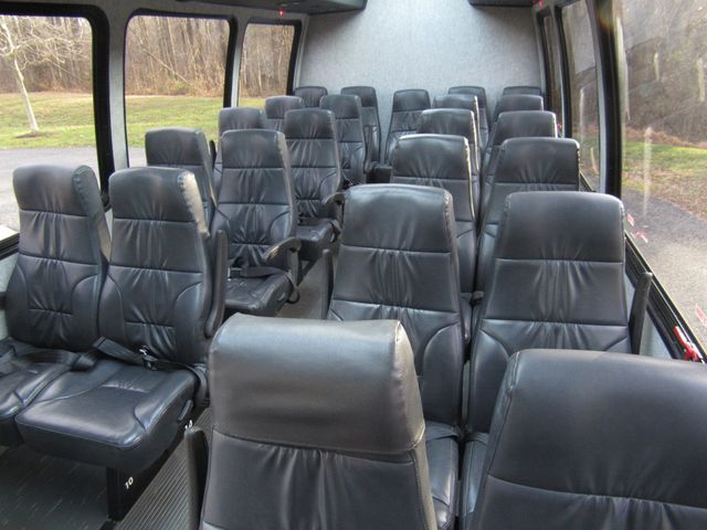 2013 Ford E-450 Ameritrans 285 Rooftop Touring Windows - 22894201 - 19
