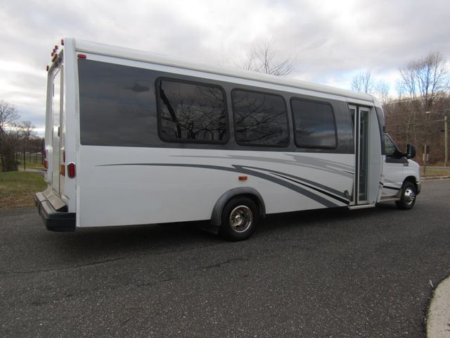 2013 Ford E-450 Ameritrans 285 Rooftop Touring Windows - 22894201 - 3
