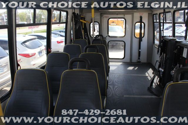 2013 Ford E-Series E 450 SD 2dr Commercial/Cutaway/Chassis 158 176 in. WB - 21921335 - 17