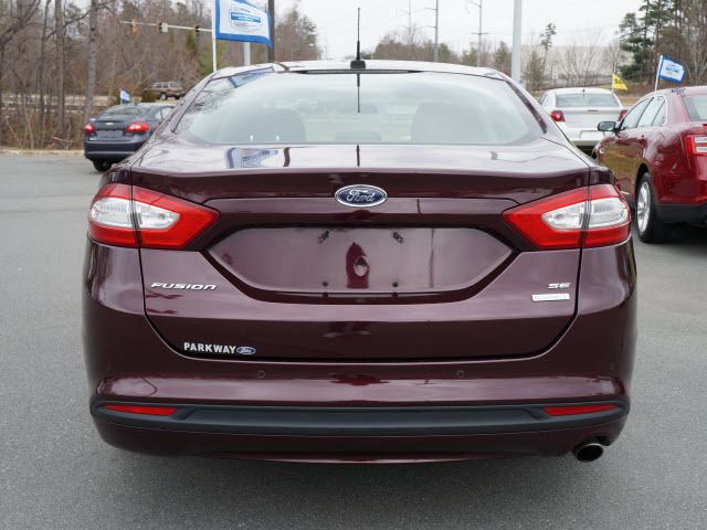 2013 Ford Fusion 4dr Sdn SE FWD - 11862260 - 20