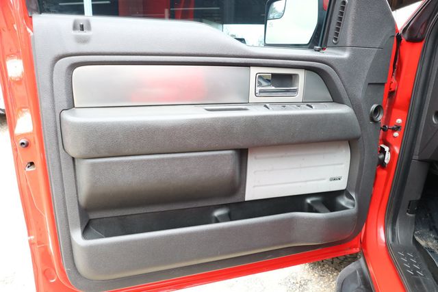 2013 Ford F-150 4WD SuperCrew 145'' SVT Raptor w/ Equipment 801A & Graphics Pkg - 22939887 - 9