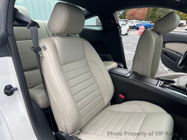 2013 Ford Mustang 2dr Coupe V6 - 22937459 - 18