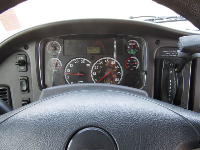 2013 Freightliner S2C Glaval Legacy 38 Passenger bus w-Luggage - 22727190 - 22