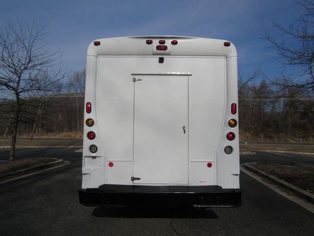 2013 Freightliner S2C Glaval Legacy 38 Passenger bus w-Luggage - 22727190 - 8