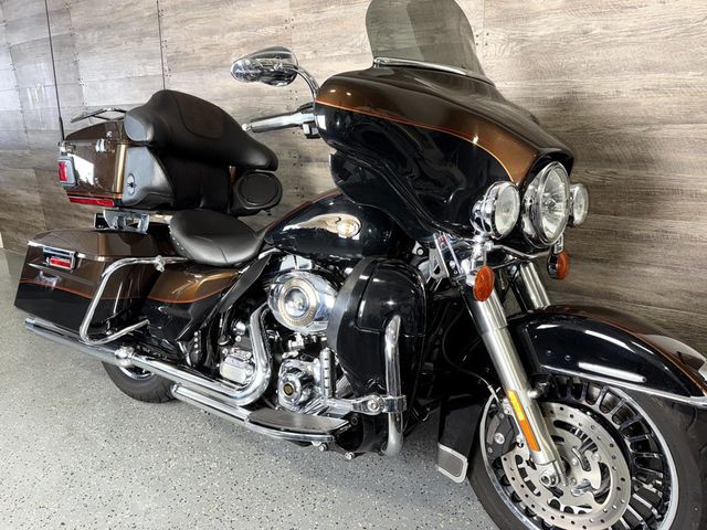 2013 Harley-Davidson FLHTK Electra Glide Ultra Limited Anniversary One Owner! - 22911955 - 1