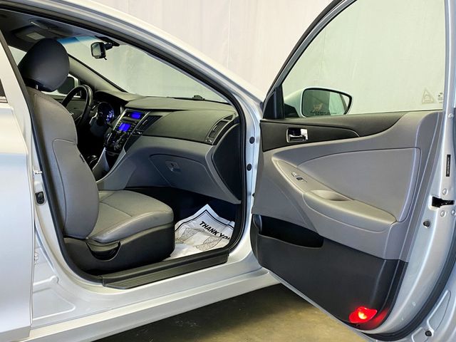2013 Hyundai Sonata 4dr Sedan 2.4L Automatic SE - 22933334 - 32