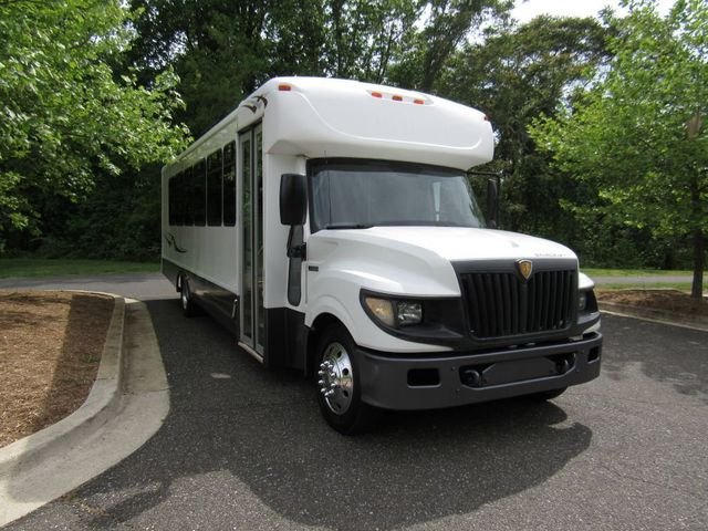 2013 International 3000 - StarCraft Allstar Bus - 29 Passengers + Rear Luggage - 22842782 - 3