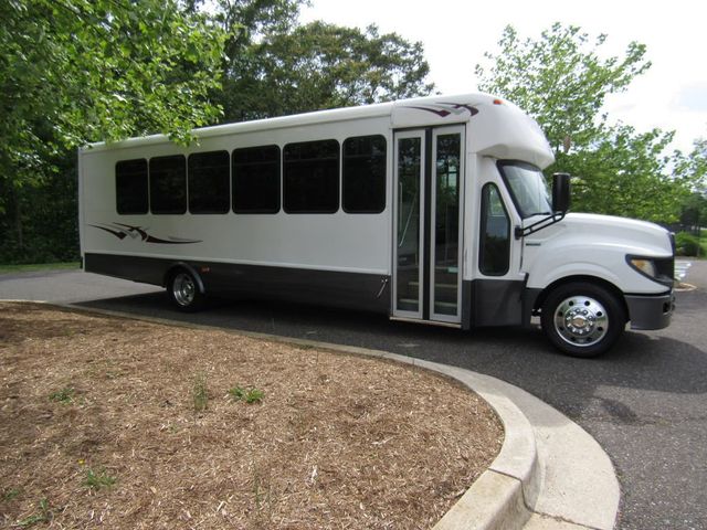 2013 International 3000 - StarCraft Allstar Bus - 29 Passengers + Rear Luggage - 22842782 - 5