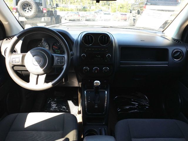 2013 Jeep Compass FWD 4dr Sport - 22917561 - 8