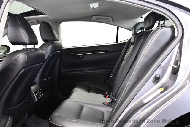 2013 Lexus ES 350 4dr Sedan - 22556847 - 19