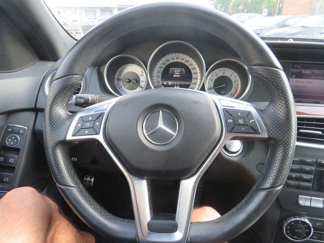 2013 Mercedes-Benz C-Class 4dr Sedan C 300 Sport 4MATIC(clear title) - 22911846 - 11