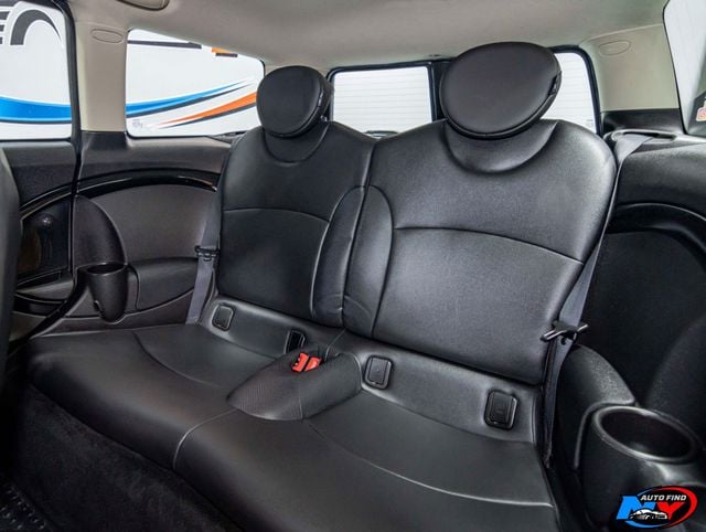 2013 MINI Cooper S Clubman CLEAN CARFAX, 1 OWNER, PAN SUNROOF, HEATED SEATS, HARMAN KARDON - 22914979 - 16