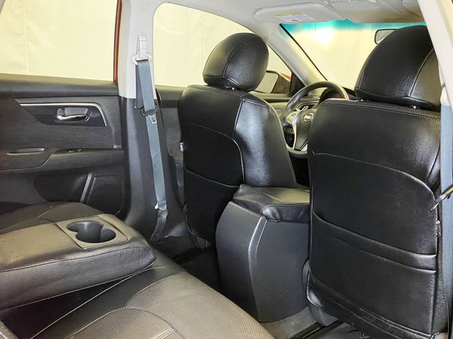 2013 Nissan Altima 4dr Sedan V6 3.5 S - 22934074 - 38