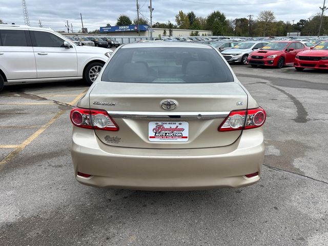 2013 Toyota Corolla LE - 22937823 - 4