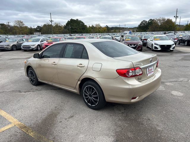 2013 Toyota Corolla LE - 22937823 - 5