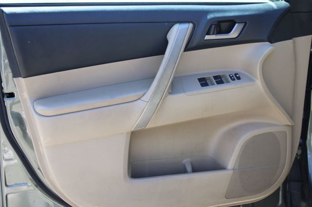 2013 Toyota Highlander 4WD 4dr V6 Plus - 22936193 - 25