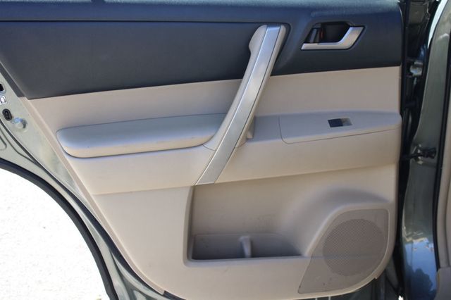 2013 Toyota Highlander 4WD 4dr V6 Plus - 22936193 - 26