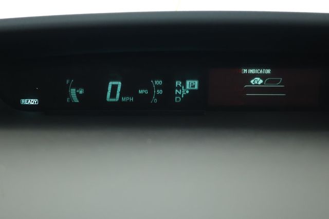 2013 Toyota Prius 5dr Hatchback Three - 22931935 - 11